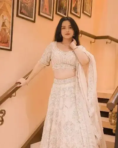 Escort Madhyamgram
